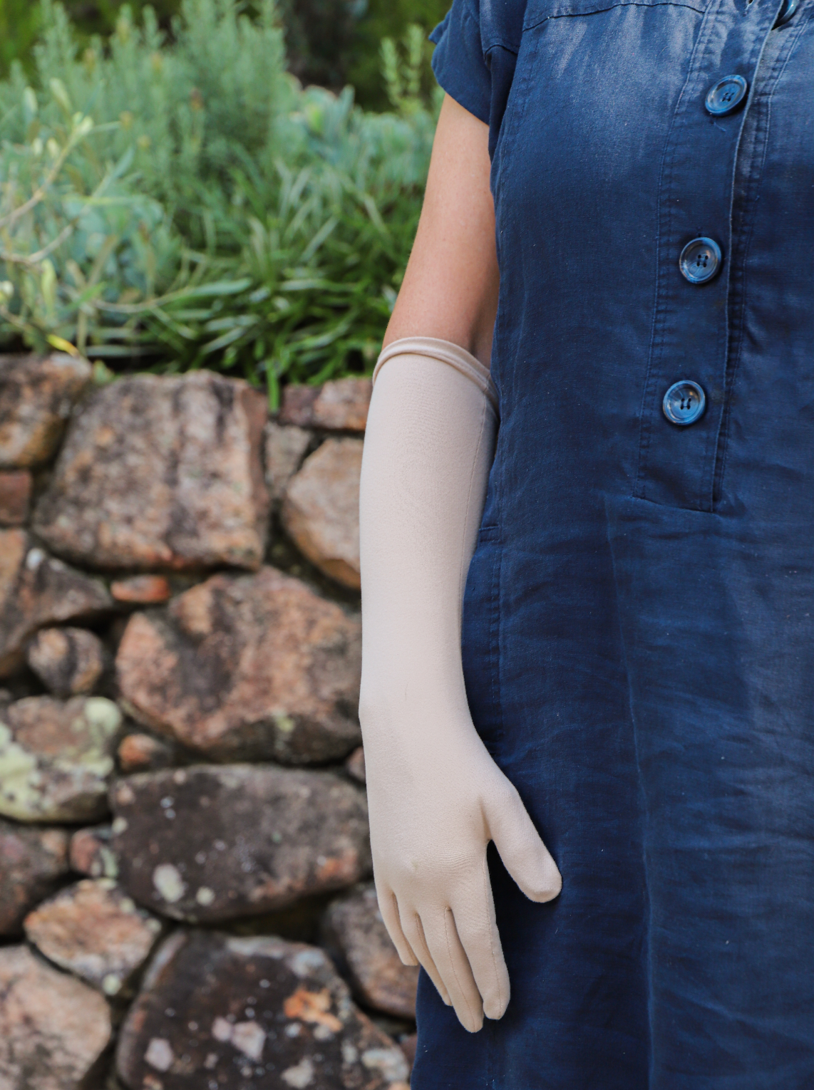 Foxglove protex gloves for skin conditions and sun protection