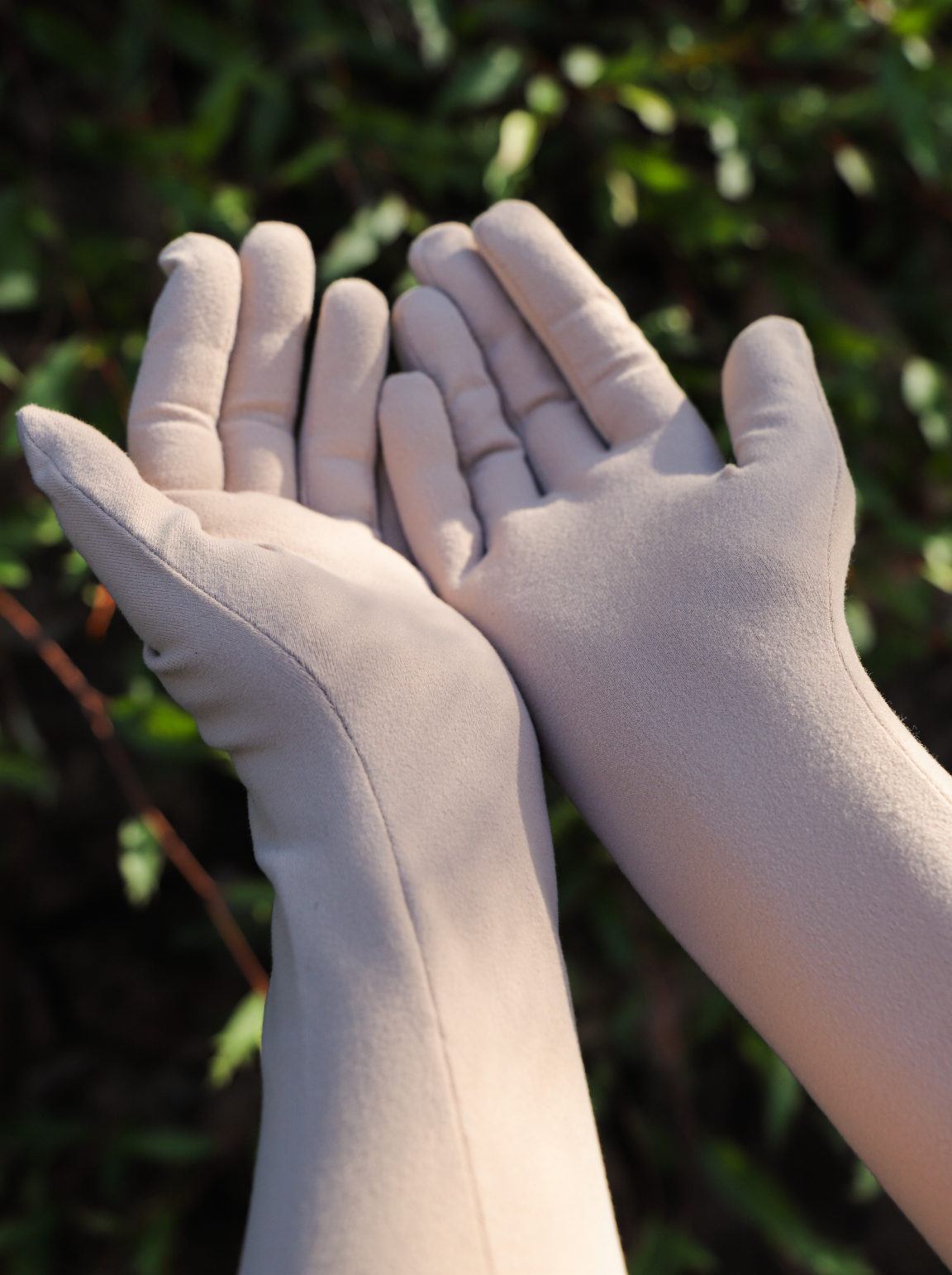 Foxglove protex gloves for skin conditions and sun protection